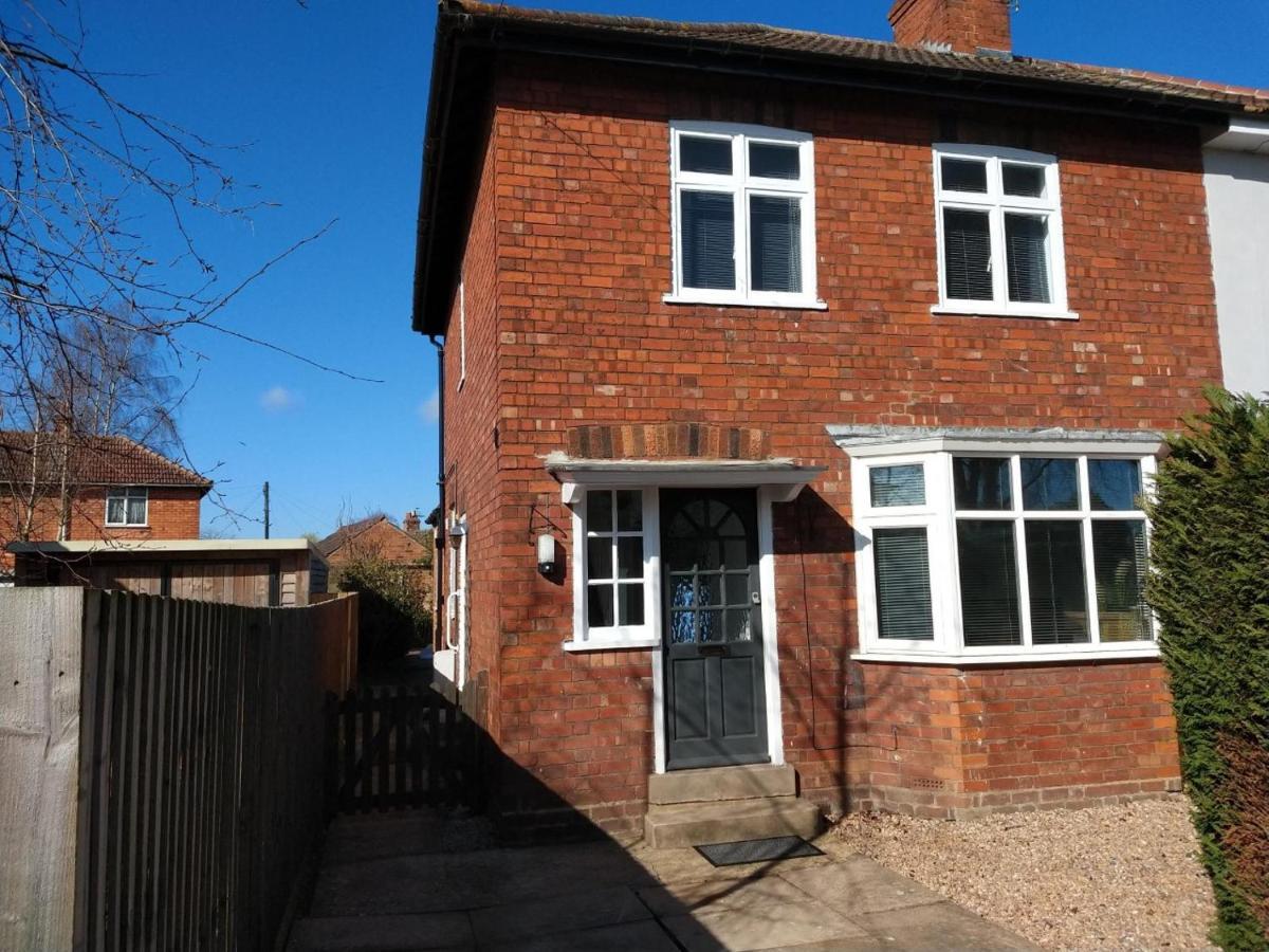 Doctors Lane Stylish 3 Bedroom Family House With Parking Melton Mowbray Exterior photo